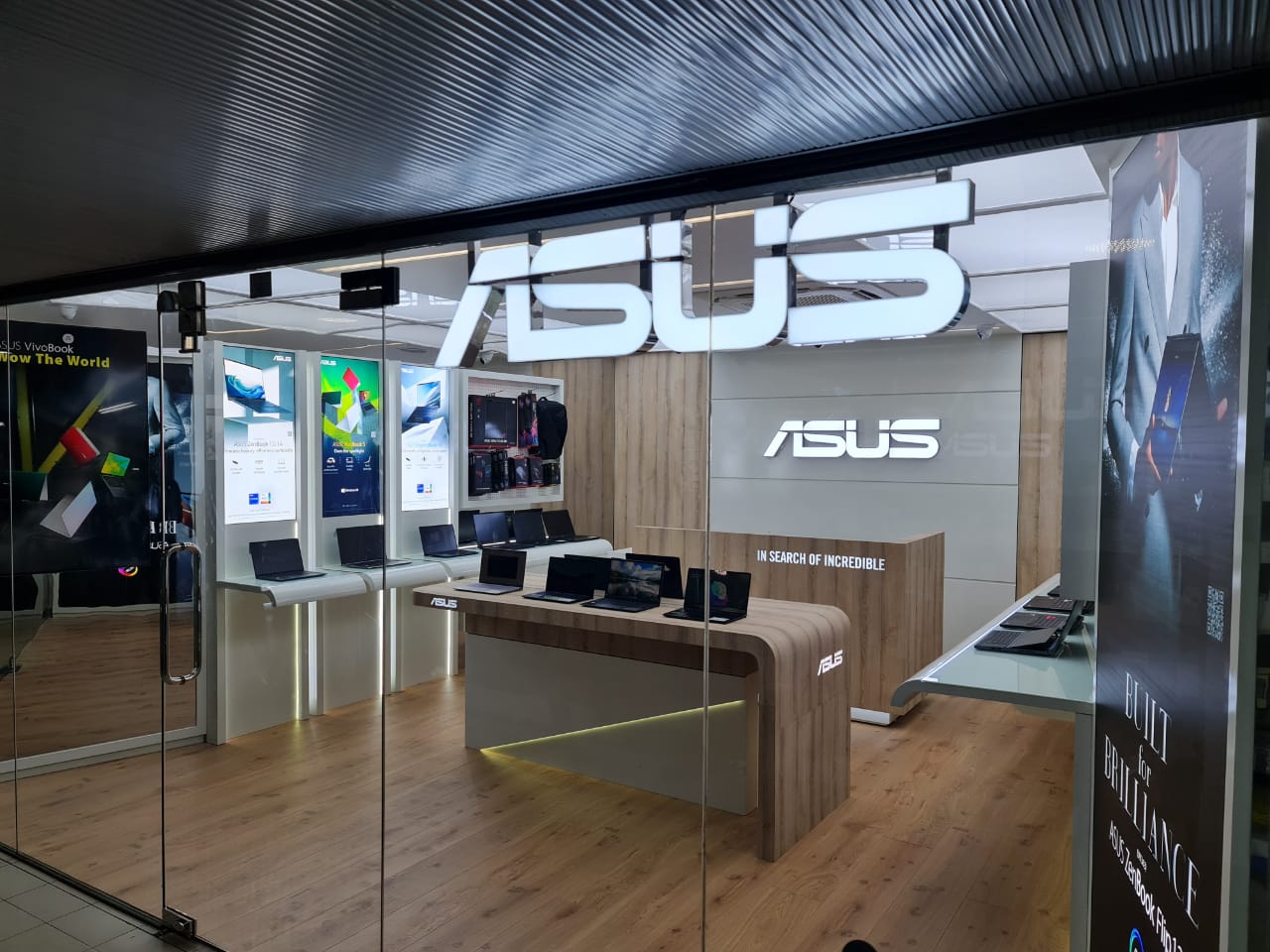 ASUS launches its first-ever exclusive store in Sri Lanka