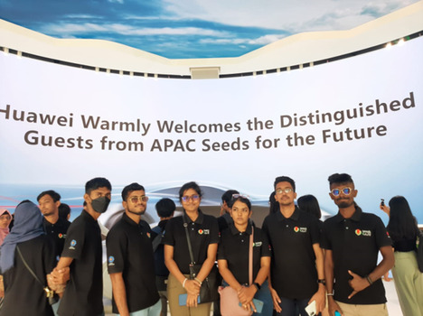 A Journey of Innovation and Cultural Exploration Students from Sri Lanka Discover Huawei Headquarters in China